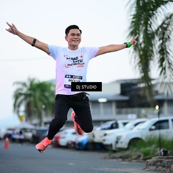 Runner Photo 7901995