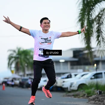 Runner Photo 7901996