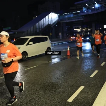 Runner Photo 7902010