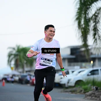 Runner Photo 7902016