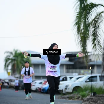 Runner Photo 7902024