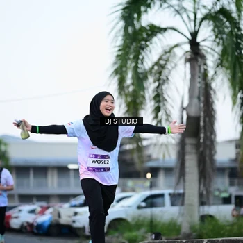 Runner Photo 7902026