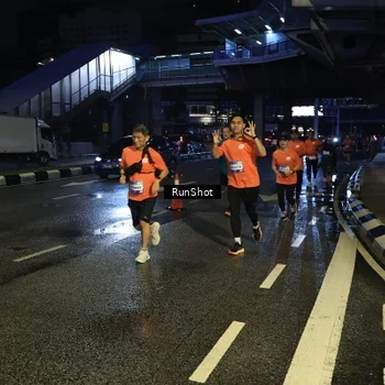 Runner Photo 7902041