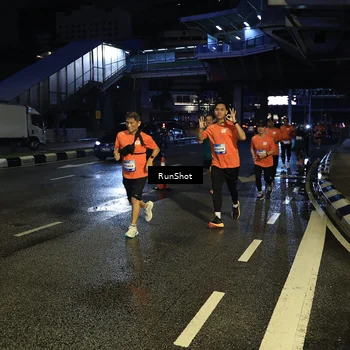 Runner Photo 7902043
