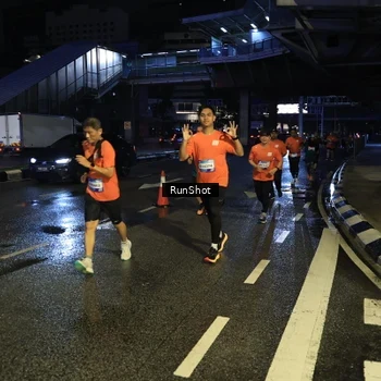 Runner Photo 7902046