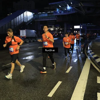 Runner Photo 7902061