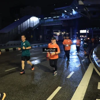 Runner Photo 7902074