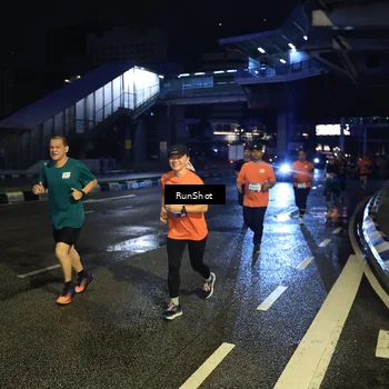 Runner Photo 7902077