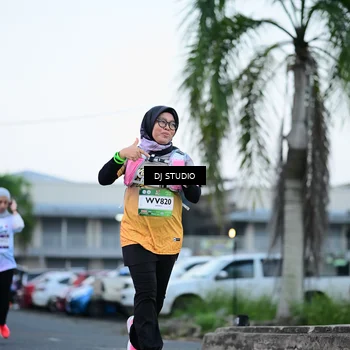 Runner Photo 7902080