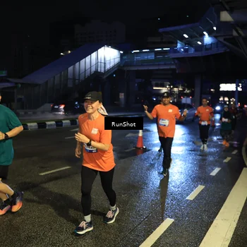 Runner Photo 7902097