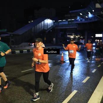 Runner Photo 7902101