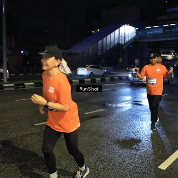 Runner Photo 7902117