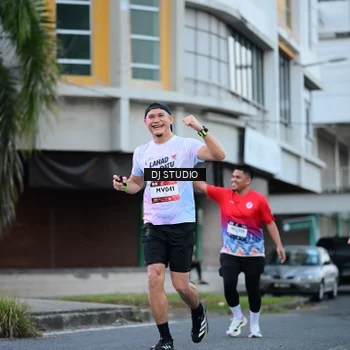 Runner Photo 7902131
