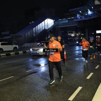 Runner Photo 7902138