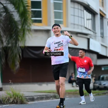 Runner Photo 7902142
