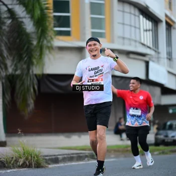 Runner Photo 7902143