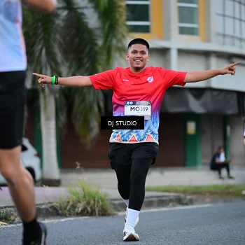 Runner Photo 7902152