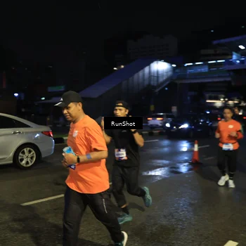 Runner Photo 7902159
