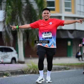 Runner Photo 7902160