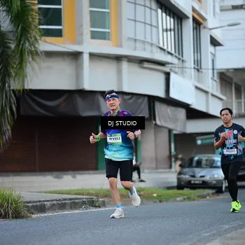 Runner Photo 7902184