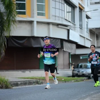 Runner Photo 7902185