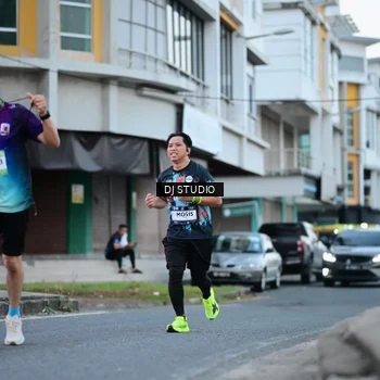 Runner Photo 7902186