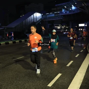 Runner Photo 7902195