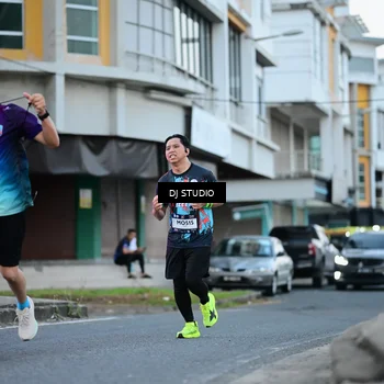 Runner Photo 7902199