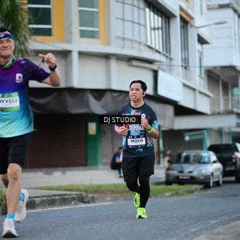 Runner Photo 7902200