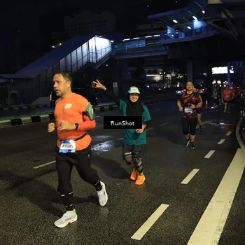 Runner Photo 7902209