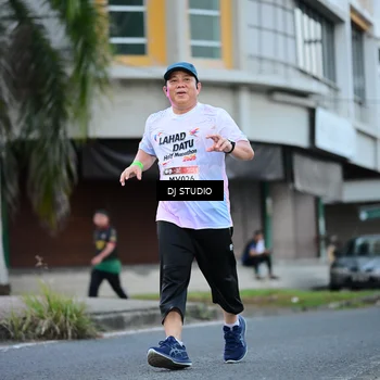 Runner Photo 7902212