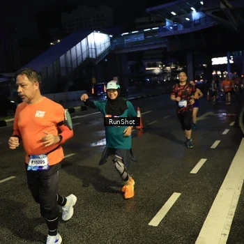 Runner Photo 7902215