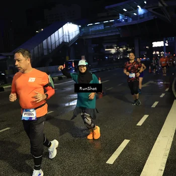 Runner Photo 7902216