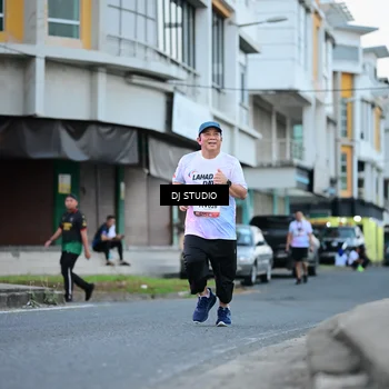 Runner Photo 7902218