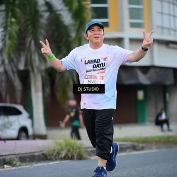 Runner Photo 7902221