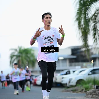 Runner Photo 7902255