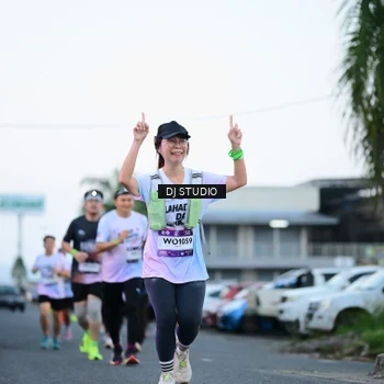 Runner Photo 7902264