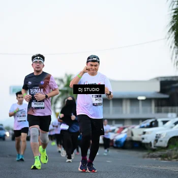 Runner Photo 7902284
