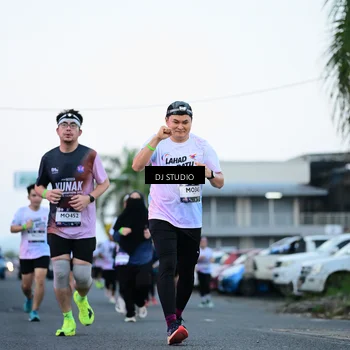 Runner Photo 7902289