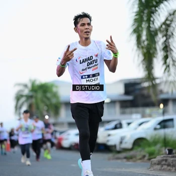 Runner Photo 7902293