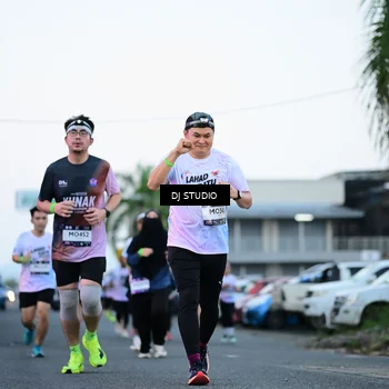 Runner Photo 7902297