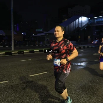 Runner Photo 7902298