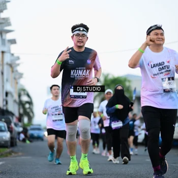Runner Photo 7902305