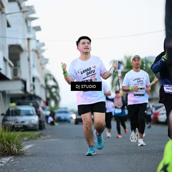 Runner Photo 7902330