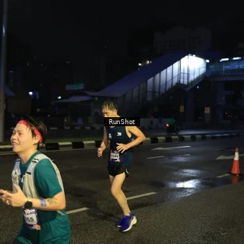 Runner Photo 7902342
