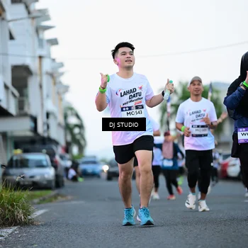 Runner Photo 7902347