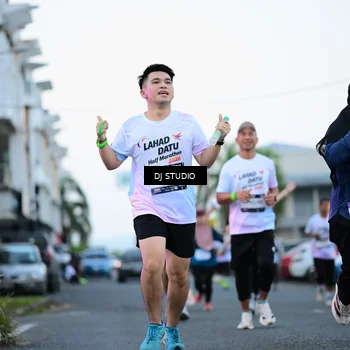 Runner Photo 7902349