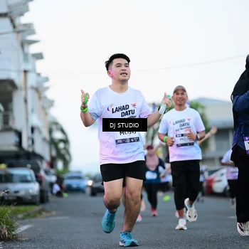 Runner Photo 7902351
