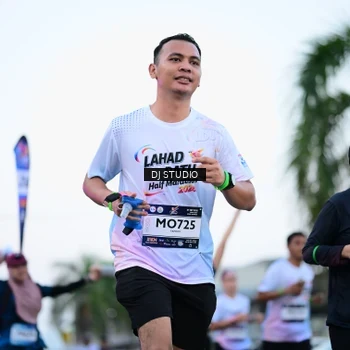 Runner Photo 7902381