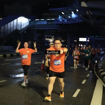 Runner Photo 7902393